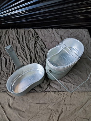 Kochgeschirr, Grau (Alter?, Mit Lackmängel, Innen Optisch Ungebraucht), Je Set