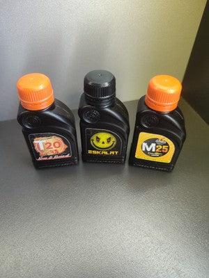 Kopfgetriebeöl C17 Creamy Oil Likör, á 0,5 L (17% Vol; 64,29 €/L) + 3 x 0,02 l