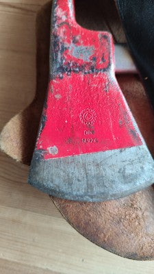 Feuerwehrbeil mit Tragetasche aus Bw Bestand, unterschiedliche Ausführungen