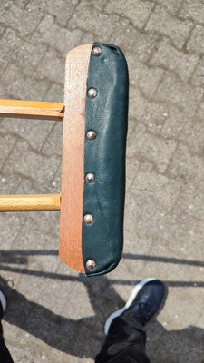 2 x Bundeswehr Krücke, Holz; Länge 119 cm, mit Gummifuss