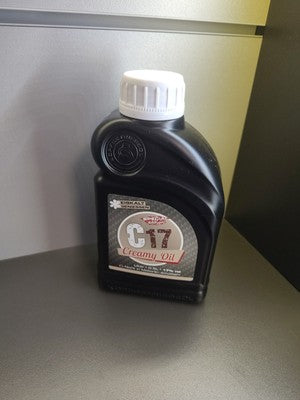 Kopfgetriebeöl C17 Creamy Oil Likör, á 0,5 L (17% Vol; 64,29 €/L) + 3 x 0,02 l