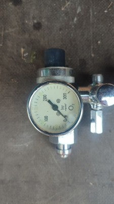 Bundeswehr Verteilerleiste aus Inhalierausstattung; 1960er Jahre