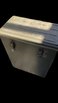 Bundeswehr Kiste Dekontausstattung ( n u r A b h o l u n g)