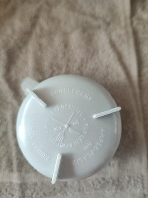 Bundeswehr, je 3 Kaffeetassen, hohe Variante aus 60 er Jahre, Amper-Plastik