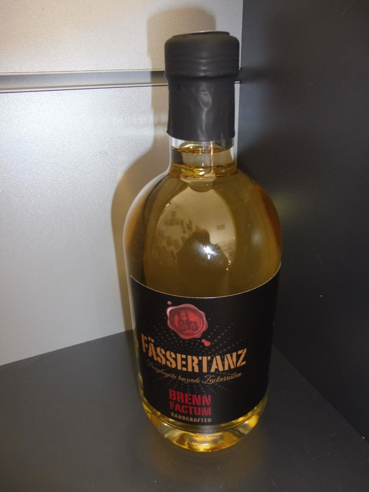 Brennfactum Fässertanz - Zuckerrübenspirituose, á 0,5 L (37% Vol)