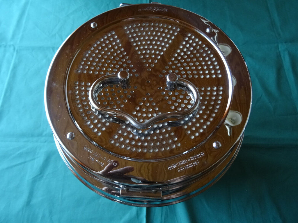 Bundeswehr Verbandstofftrommel, 1960er;  ideale Brotbox, Brotkasten. Brotdose