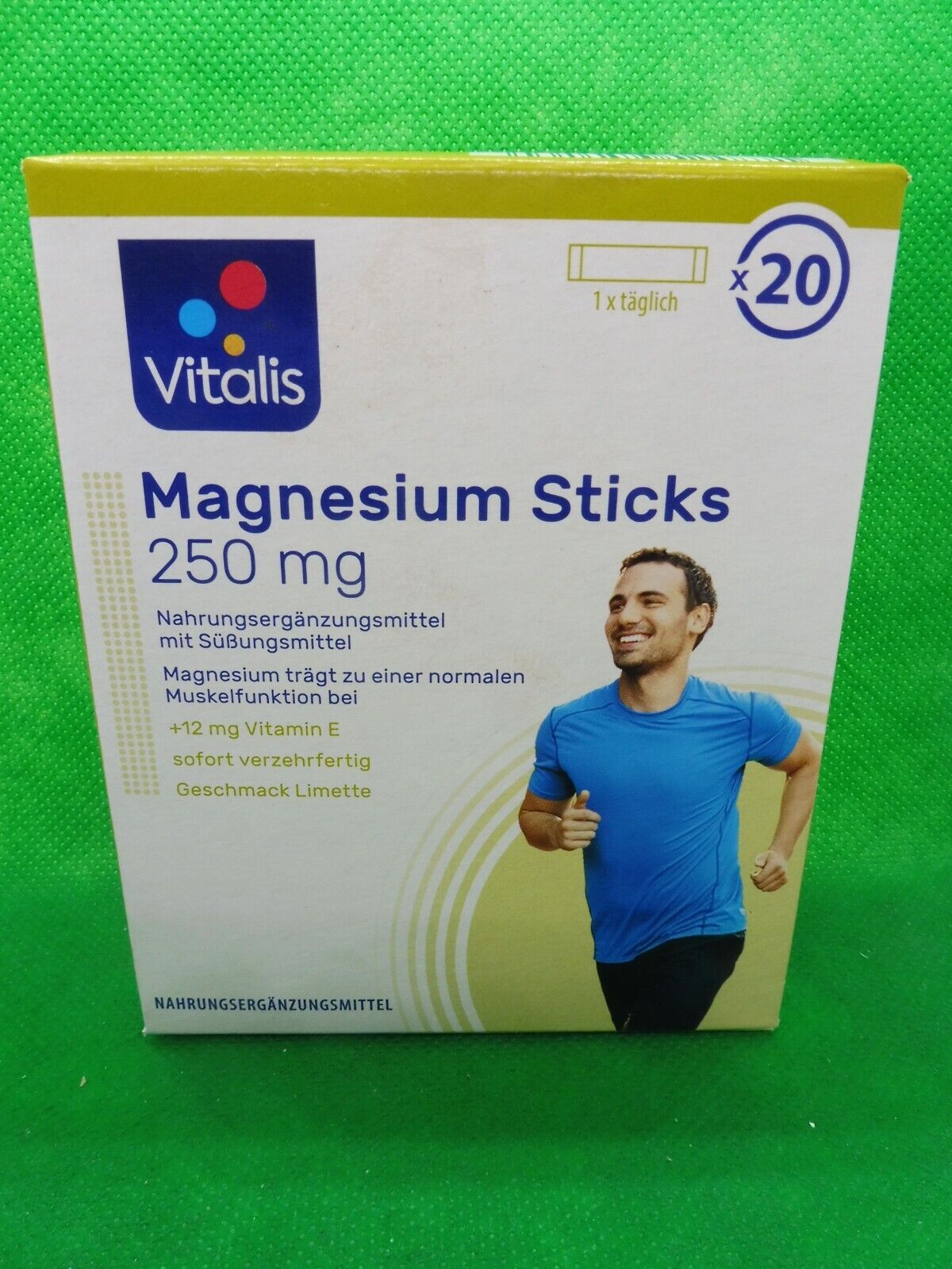 20 x Vitalis Magnesium Sticks,  á 20Bt; Geschmack: Limette  (66,67 €/kg)