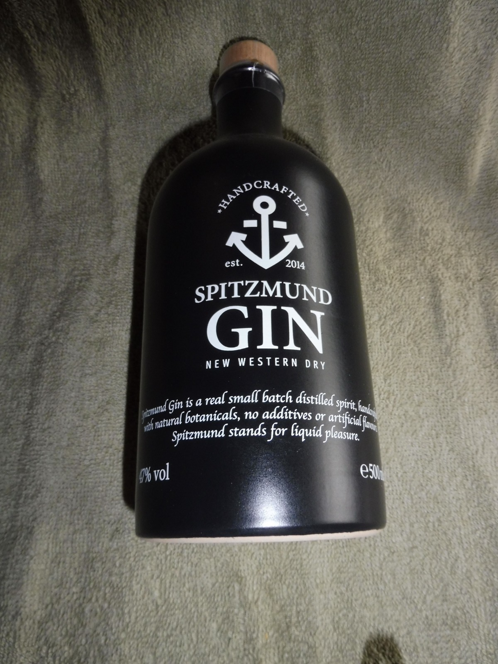 Spitzmund Gin, Handcrafted 47% vol; á 0,5 l