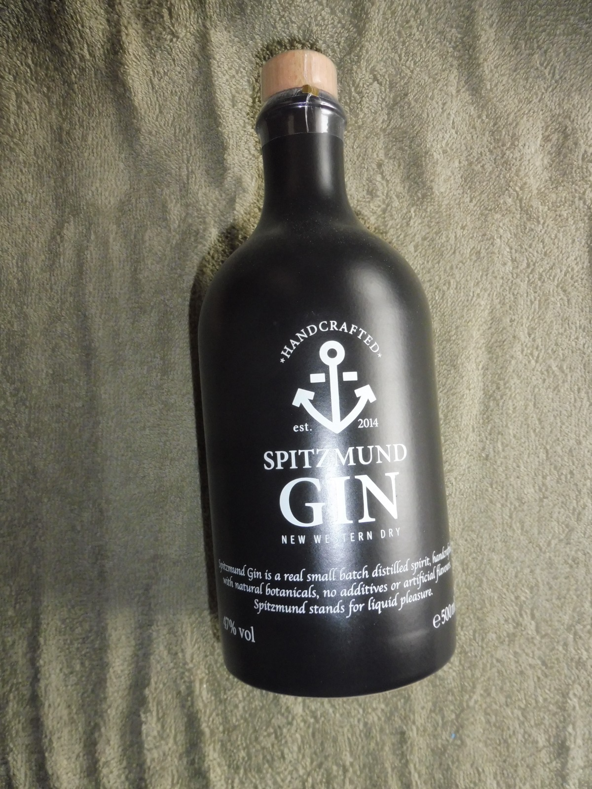 Spitzmund Gin, Handcrafted 47% vol; á 0,5 l