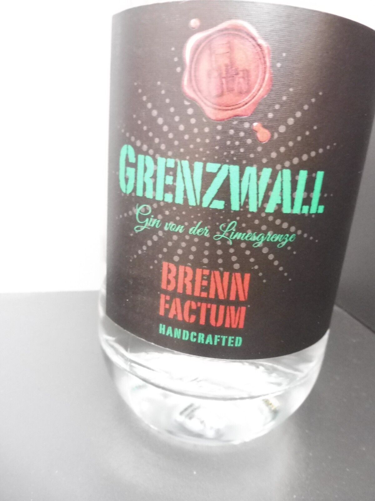Brennfactum Grenzwall Gin, á 0,5 L (43% Vol)