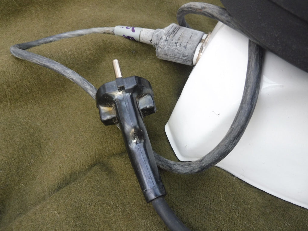 Bundeswehr alte AEG Einzelkochplatte, 1960 er Jahre, Bagalittanschluss, Deko