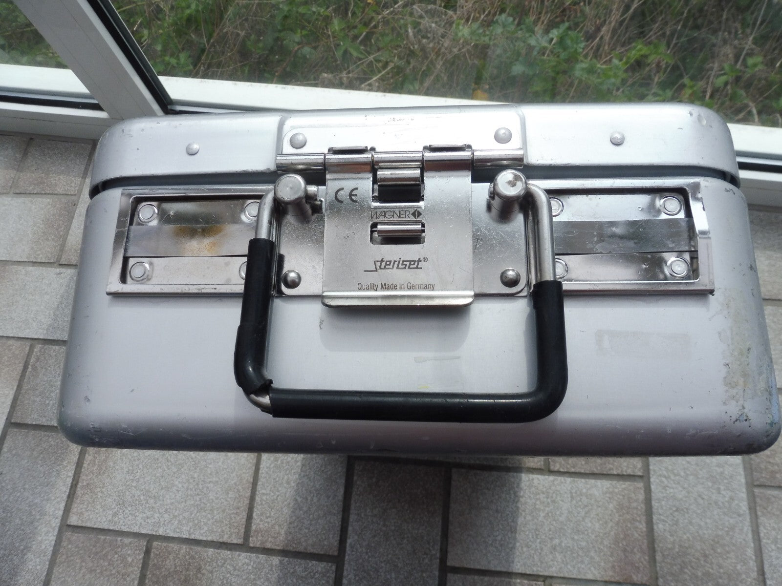 Bundeswehr Alubox, ehemals Sterilisationsbox, ideal für Werkzeug o.ä.