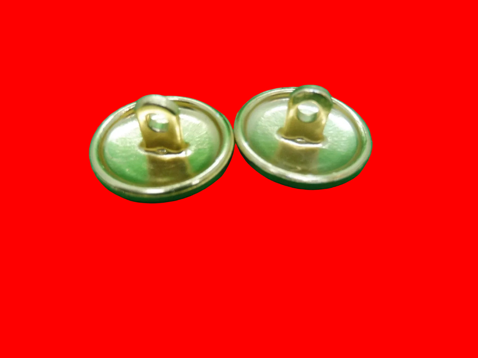 NVA goldfarbene Knöpfe mit Hammer und Zirkel, opt. ungebraucht, je 2 Stück