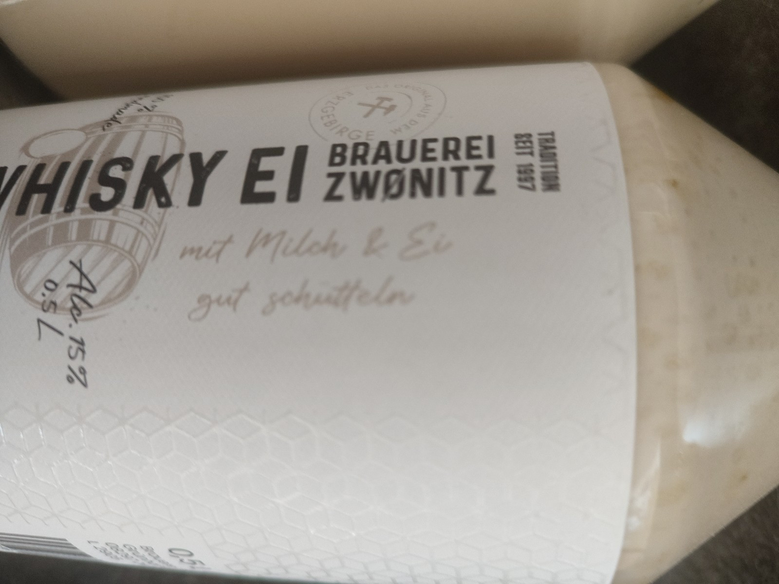 Whisky Ei Likör Brauerei Zwönitz (15% vol.;  je Flasche á 0,5 l)