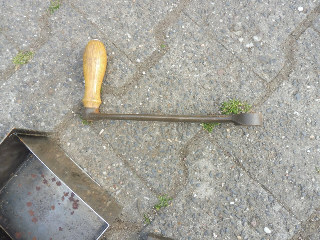 Bundeswehr Kaffeemühle von Trösser, Gusseisen/ Eisen; ca. 1960er, Beispielbilder