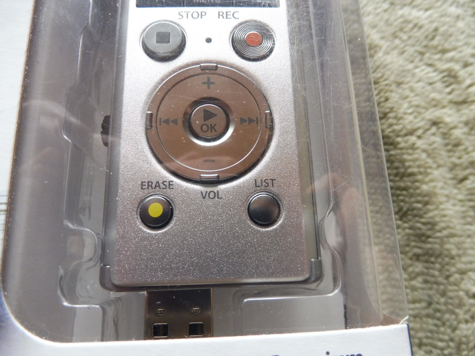 OLYMPUS DM-720 Digital Voice Recorder (ohne Batterien, siehe Beschreibung)