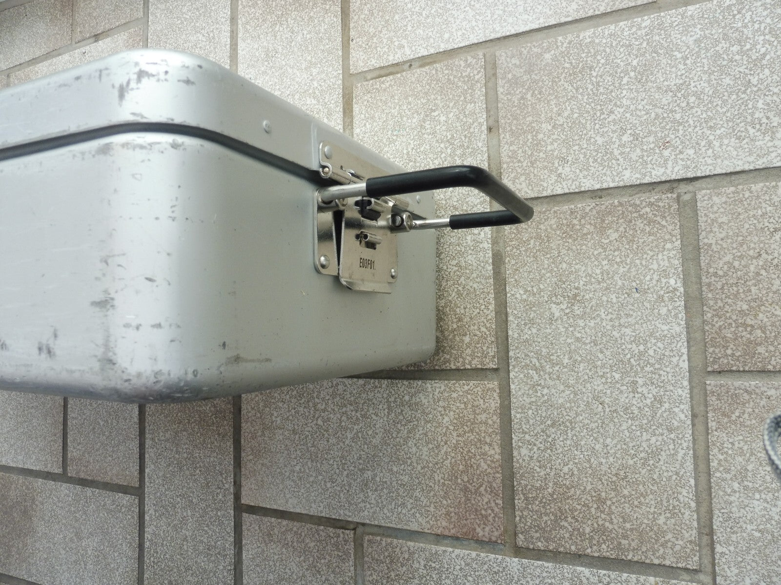 Bundeswehr Alubox, ehemals Sterilisationsbox, ideal für Werkzeug o.ä.