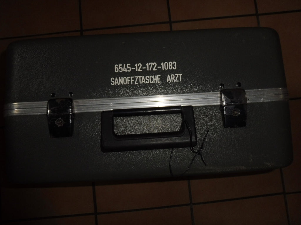 Bundeswehr Arztkoffer, groß  (ca. 51 x 24 x 38 cm), ausgesondertes Material