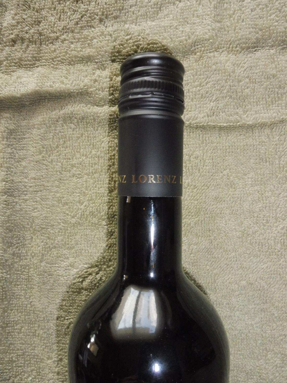 2 x Sechzisch Vierzisch Rotwein Cuvée; á 0,75 l; 13,0% vol.