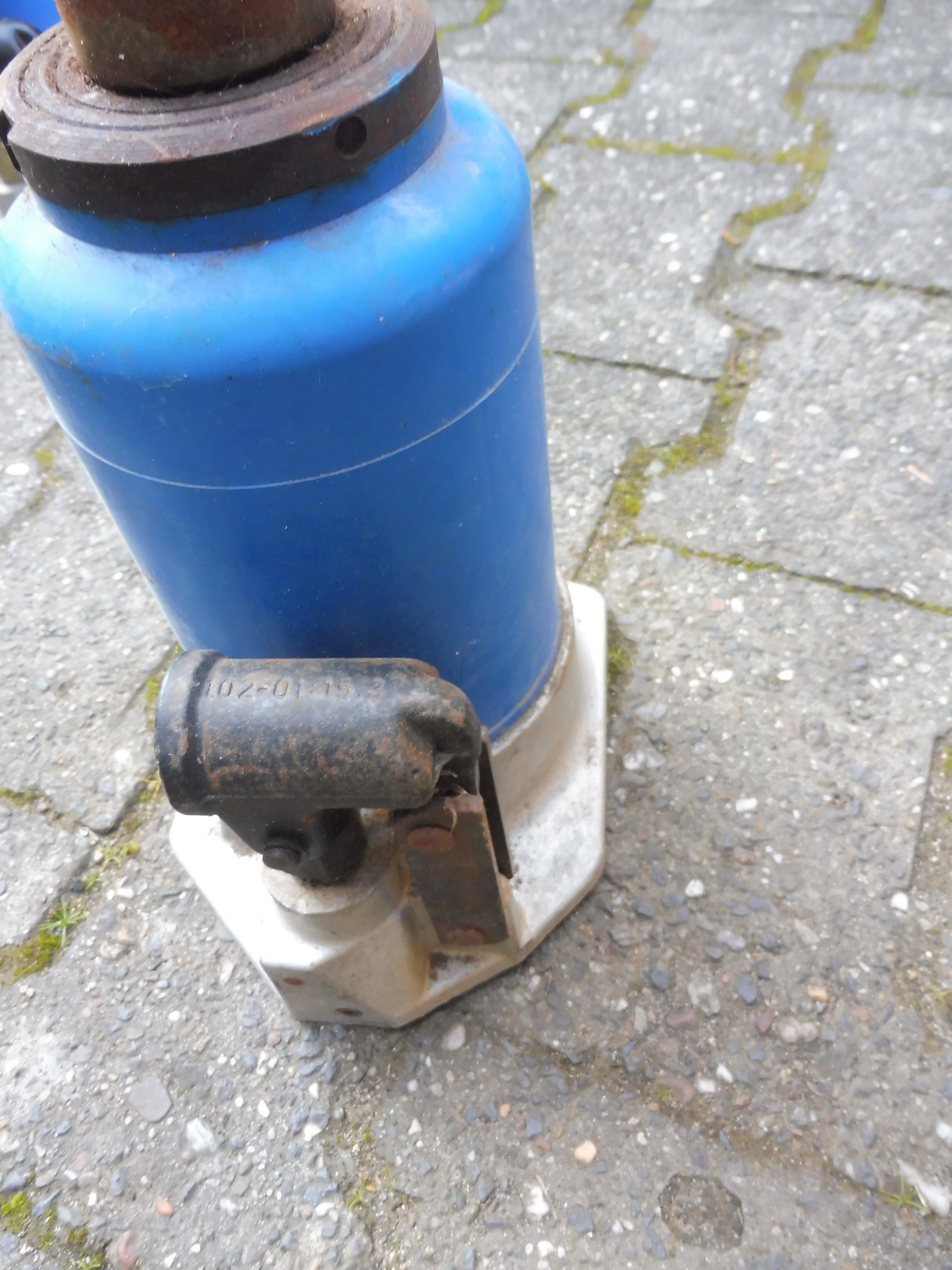 DDR; MADIX Hydraulischer Wagenheber HS 12,5 Spindel, o. Hubstange, Bunkerbestand