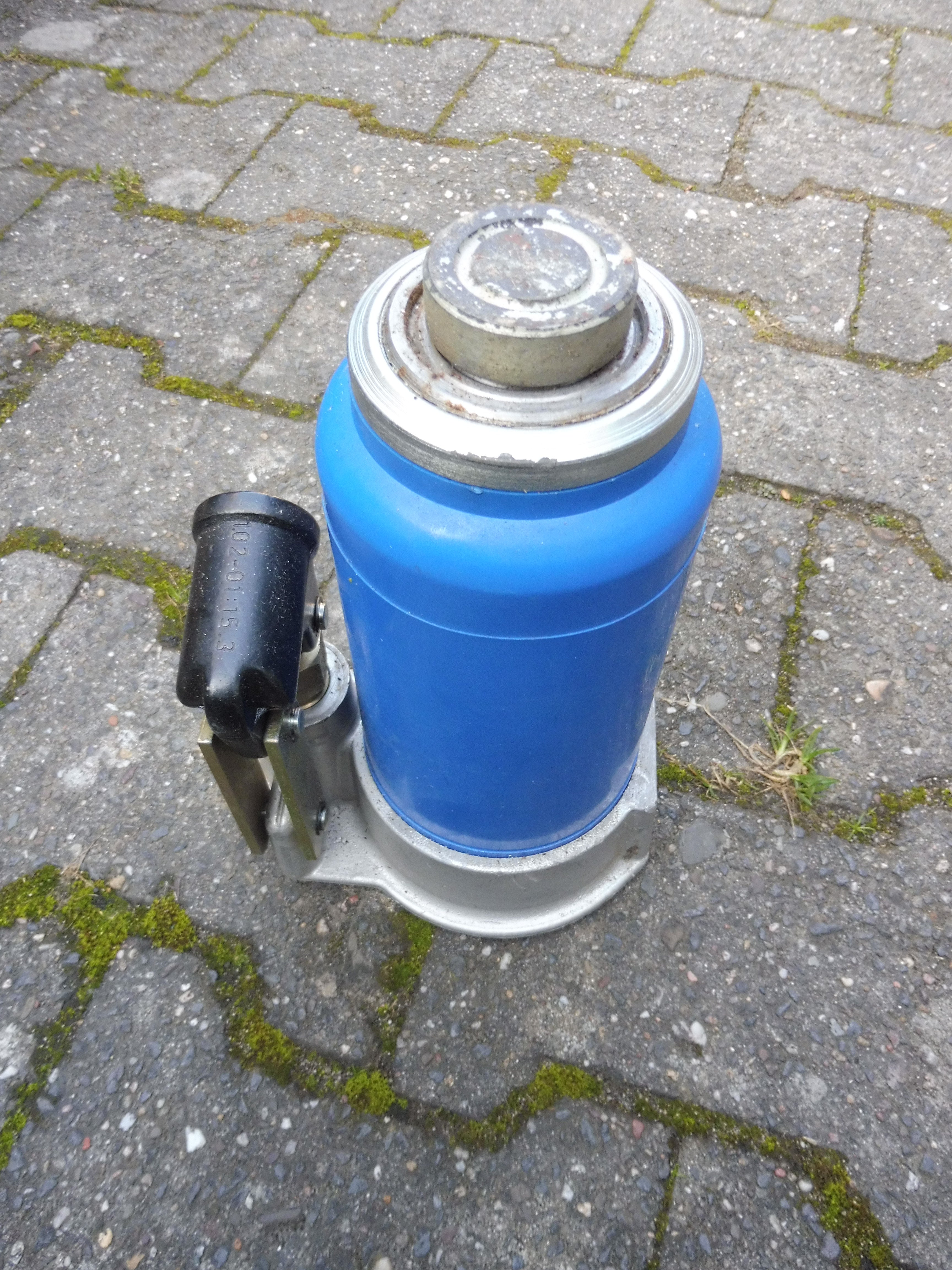 DDR; MADIX Hydraulischer Wagenheber HS 6,3 ohne Hubstange, Bunkerbestand