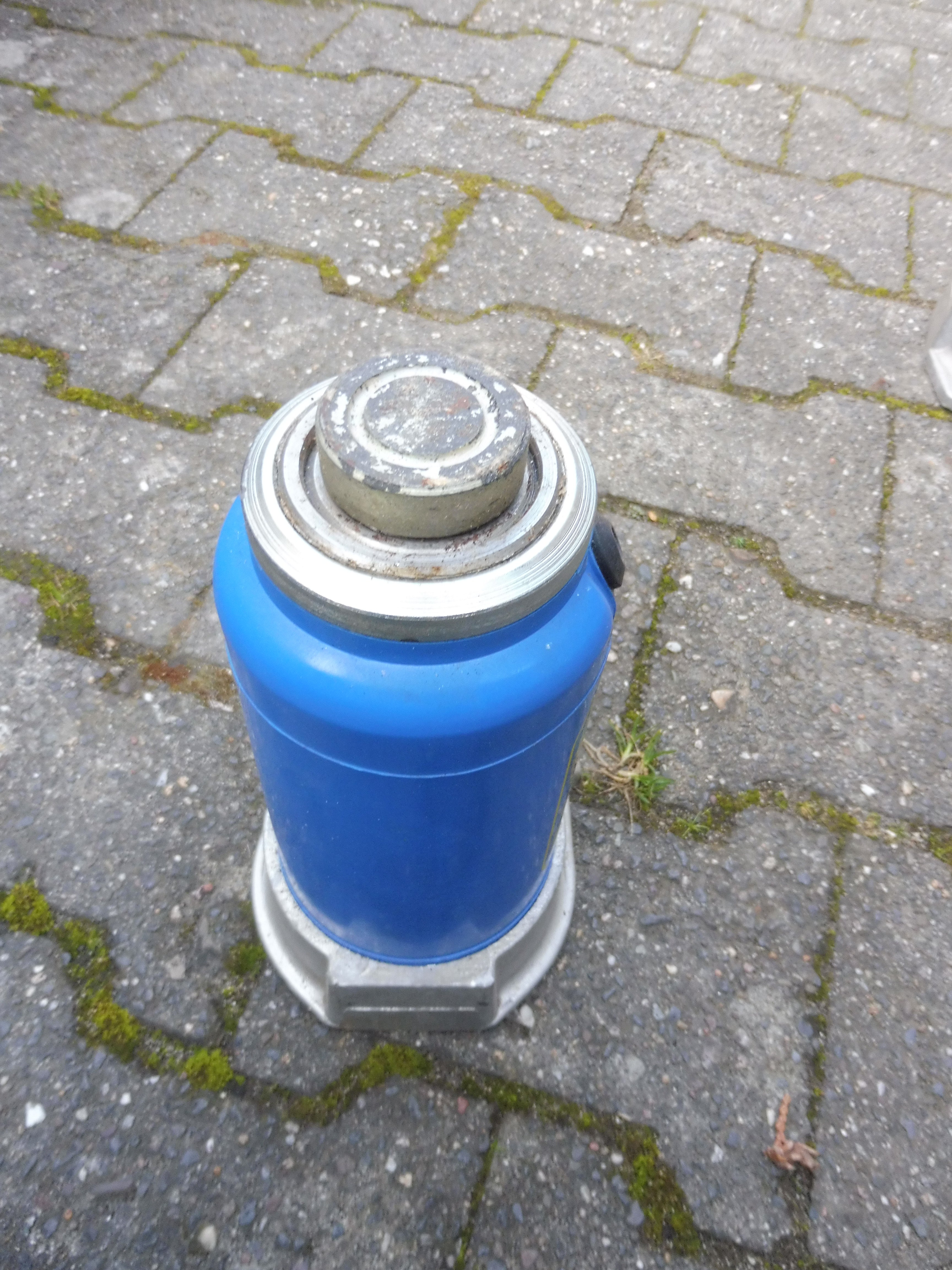 DDR; MADIX Hydraulischer Wagenheber HS 6,3 ohne Hubstange, Bunkerbestand