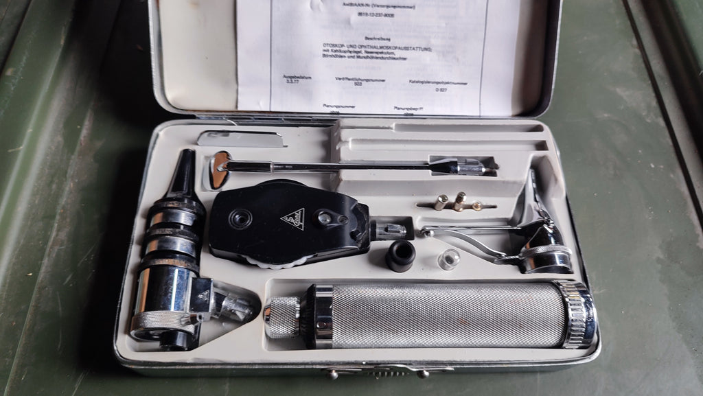Bundeswehr Otoskop und Ophtalmoskop, 1965, mit Karton, Sammlergegenstand