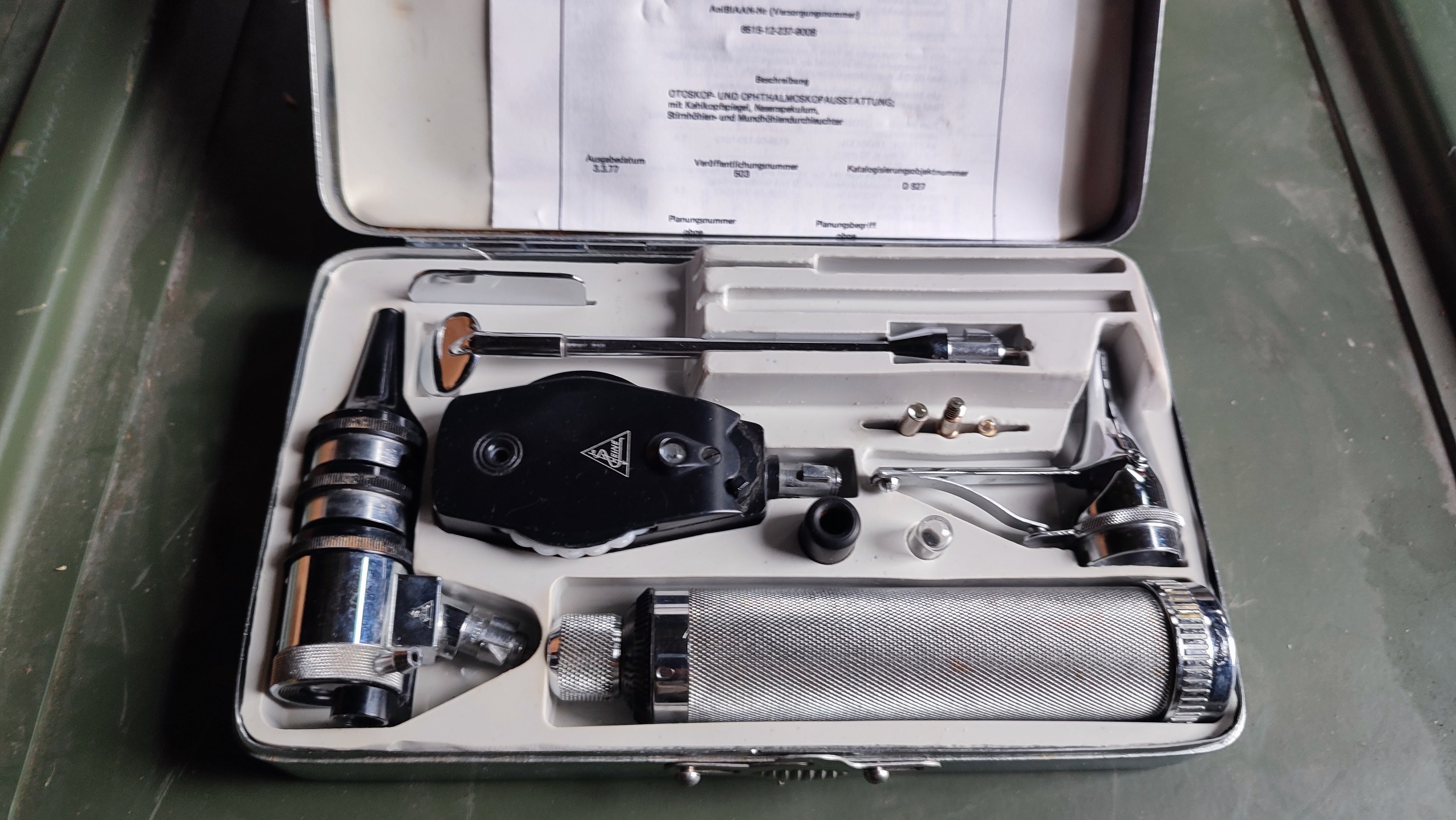 Bundeswehr Otoskop und Ophtalmoskop, 1965, mit Karton, Sammlergegenstand