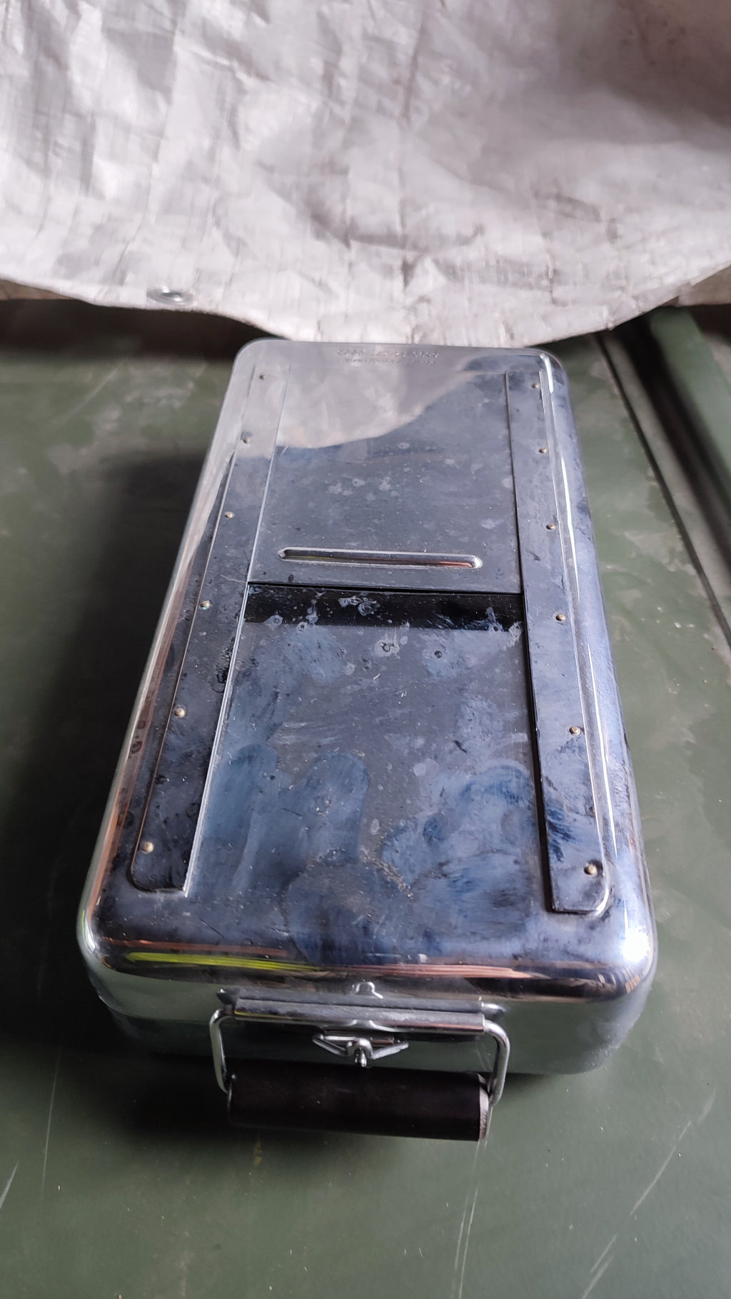 Bundeswehr  kleine Steriboxen, Aesculap, 1967 u.ä.; je Stück