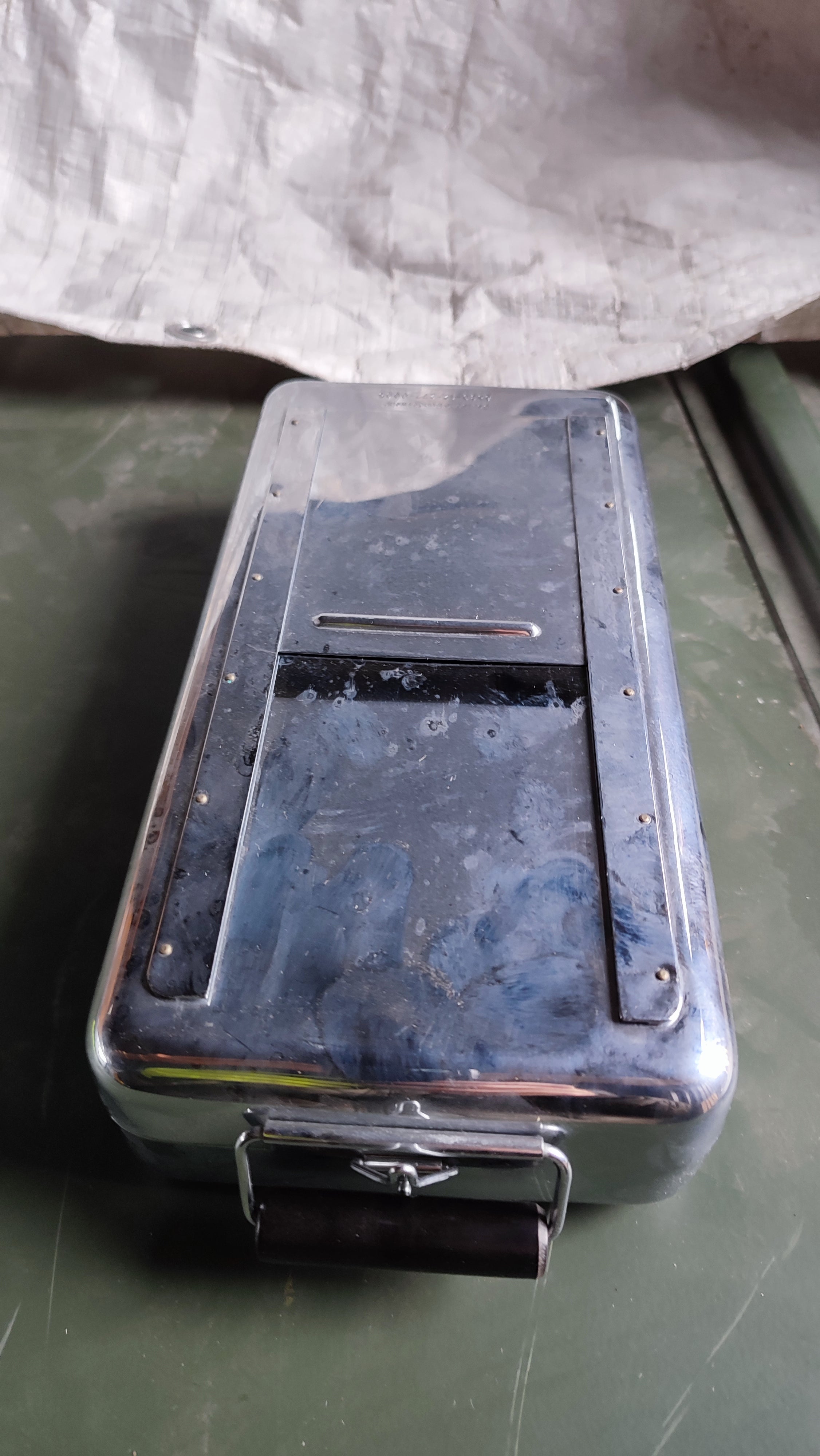 Bundeswehr  kleine Steriboxen, Aesculap, 1967 u.ä.; je Stück