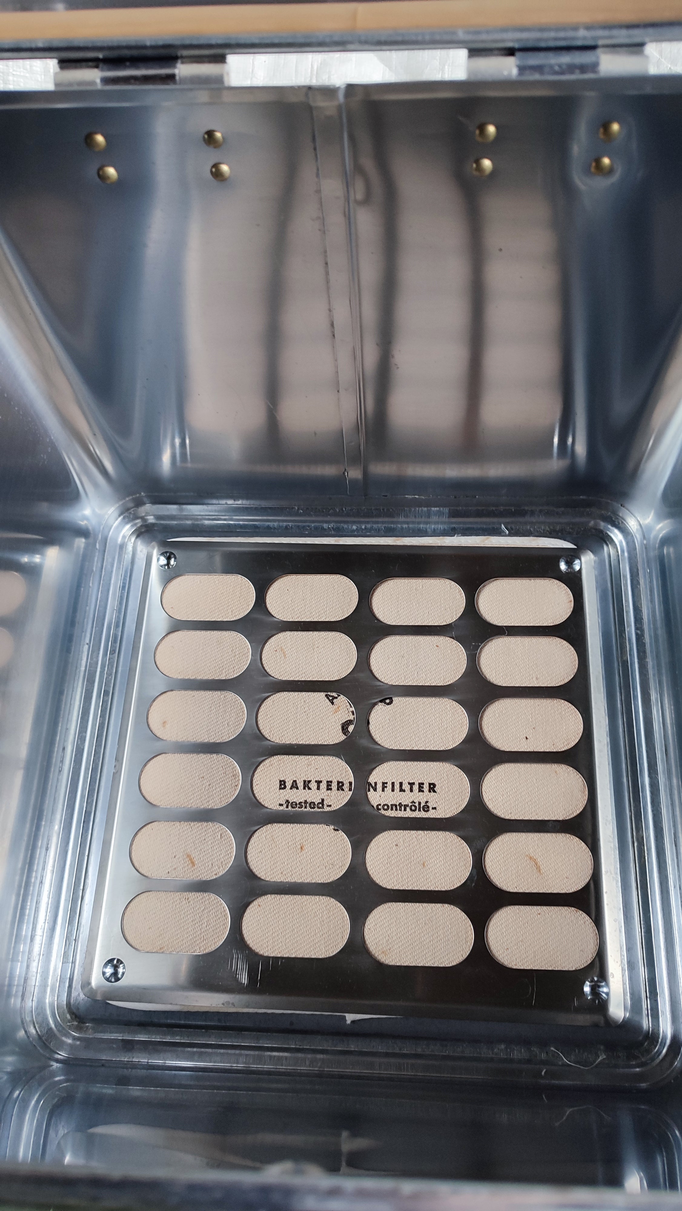 Bundeswehr Steribox, viereckig, vermutlich 1960 er Jahre