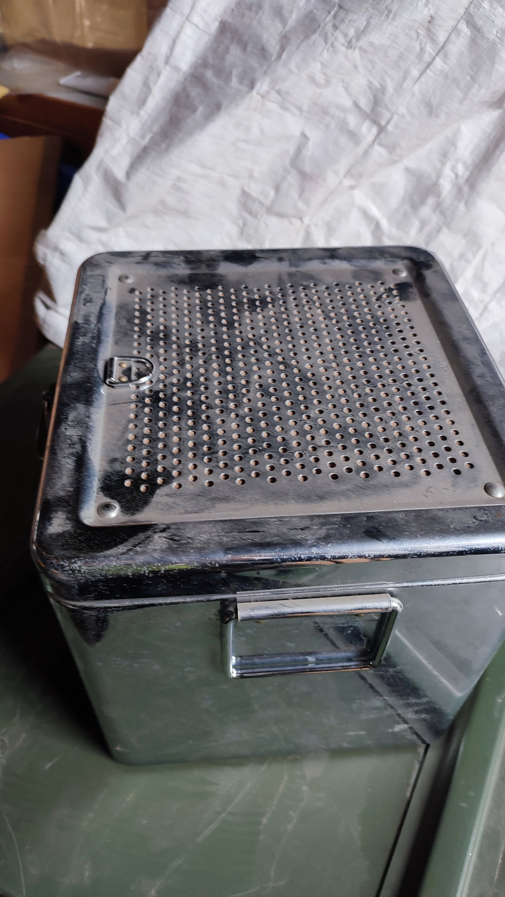 Bundeswehr Steribox, viereckig, vermutlich 1960 er Jahre