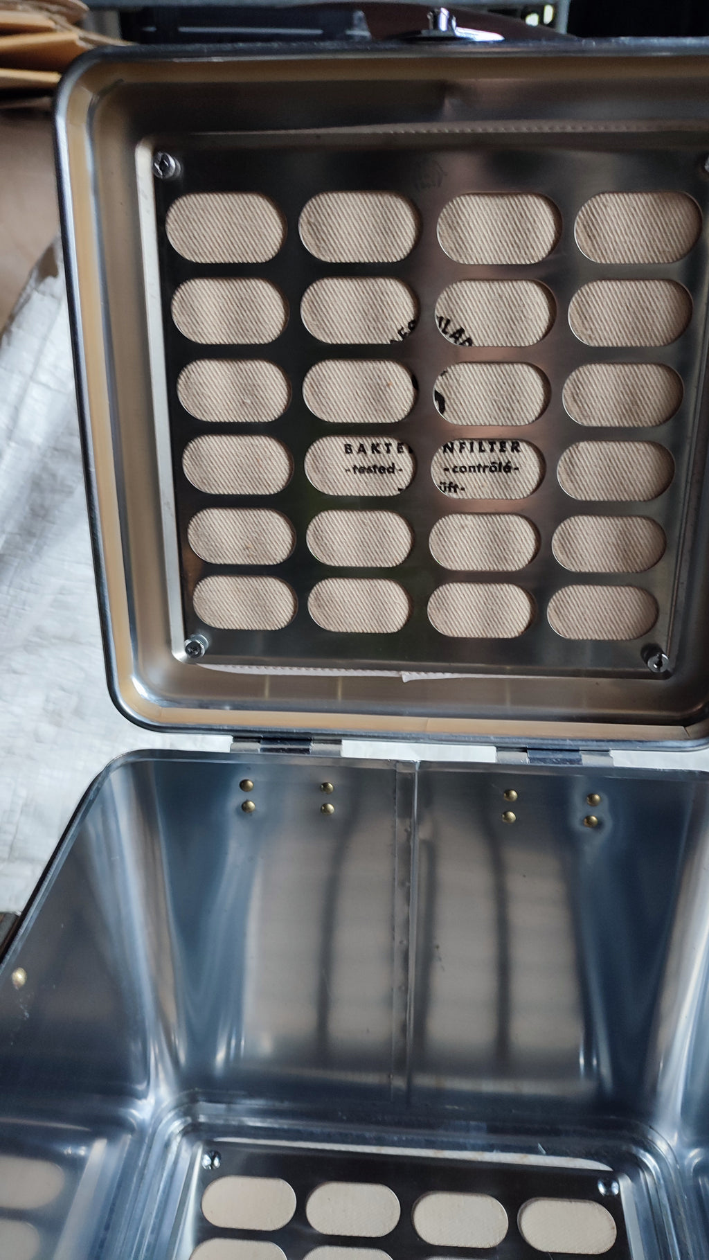 Bundeswehr Steribox, viereckig, vermutlich 1960 er Jahre