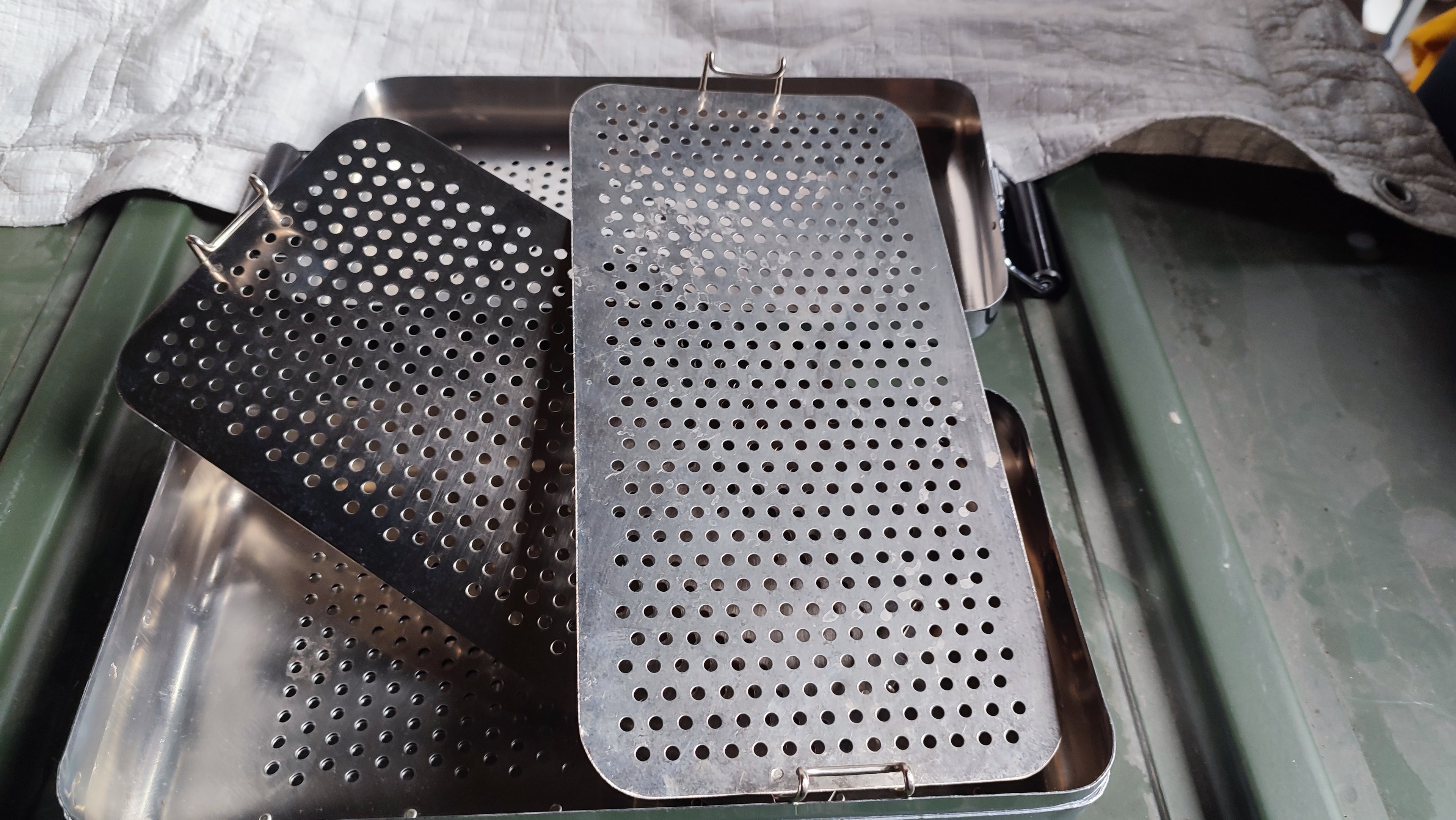 Bundeswehr  kleine Steriboxen, Aesculap, 1967 u.ä.; je Stück